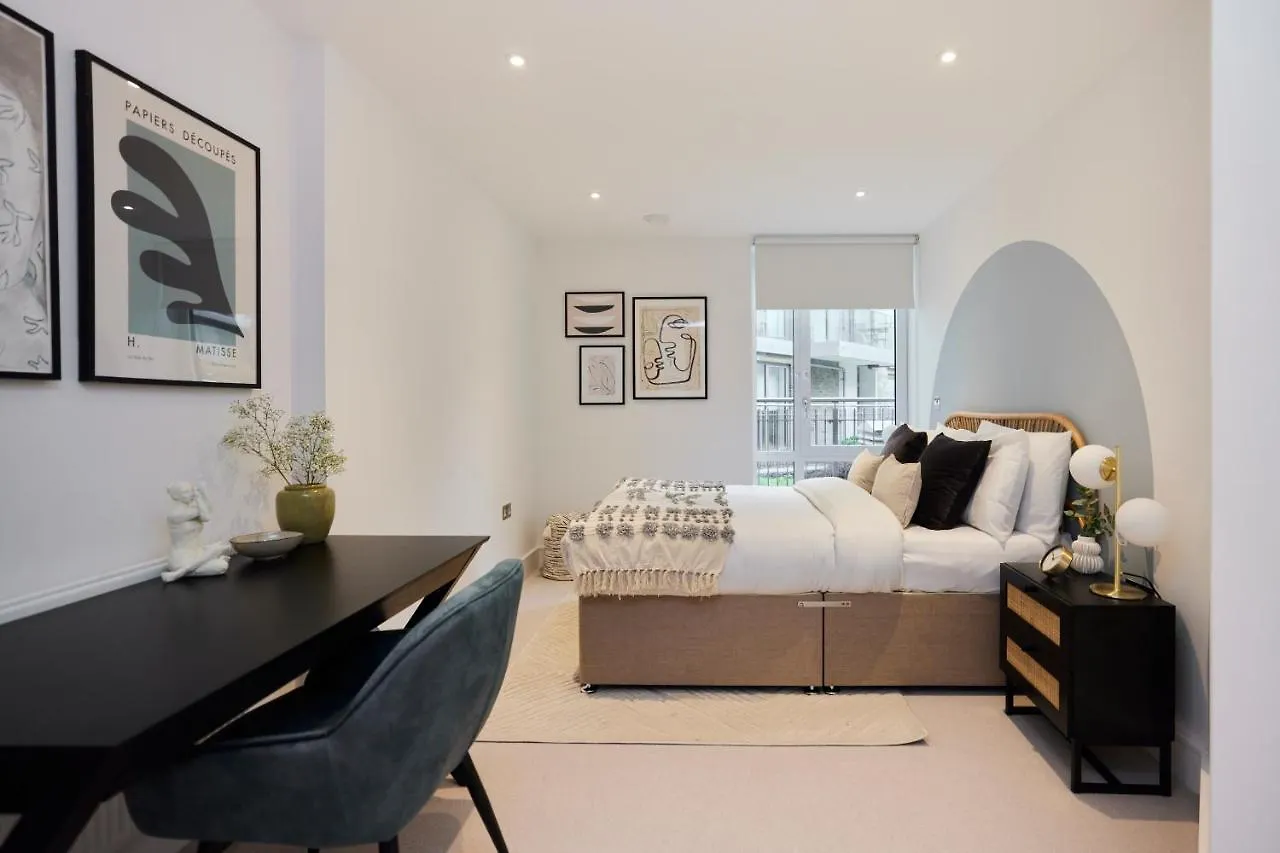 The Limehouse Cut Place - Spacious 2Bdr Flat With Balcony London 0*,