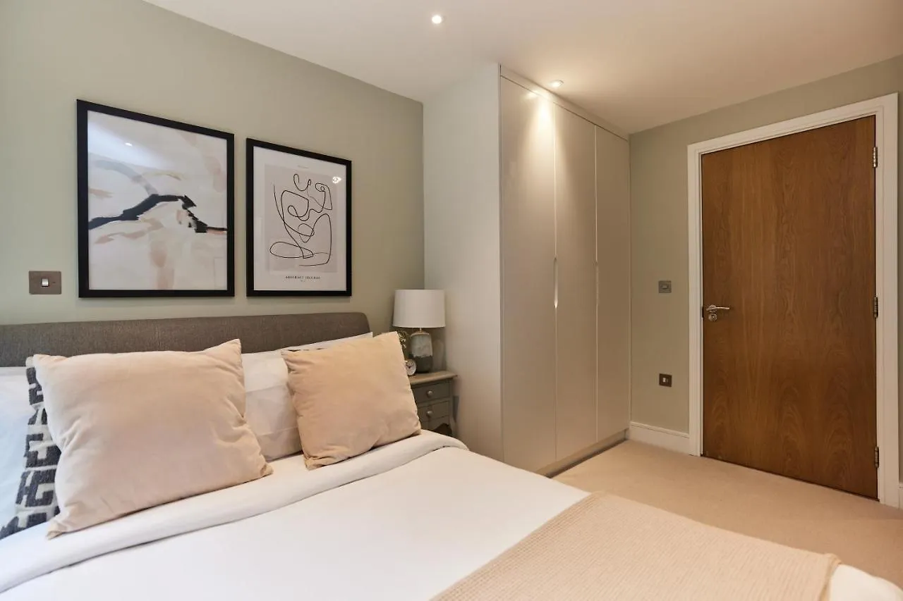 The Limehouse Cut Place - Spacious 2Bdr Flat With Balcony London 0*,