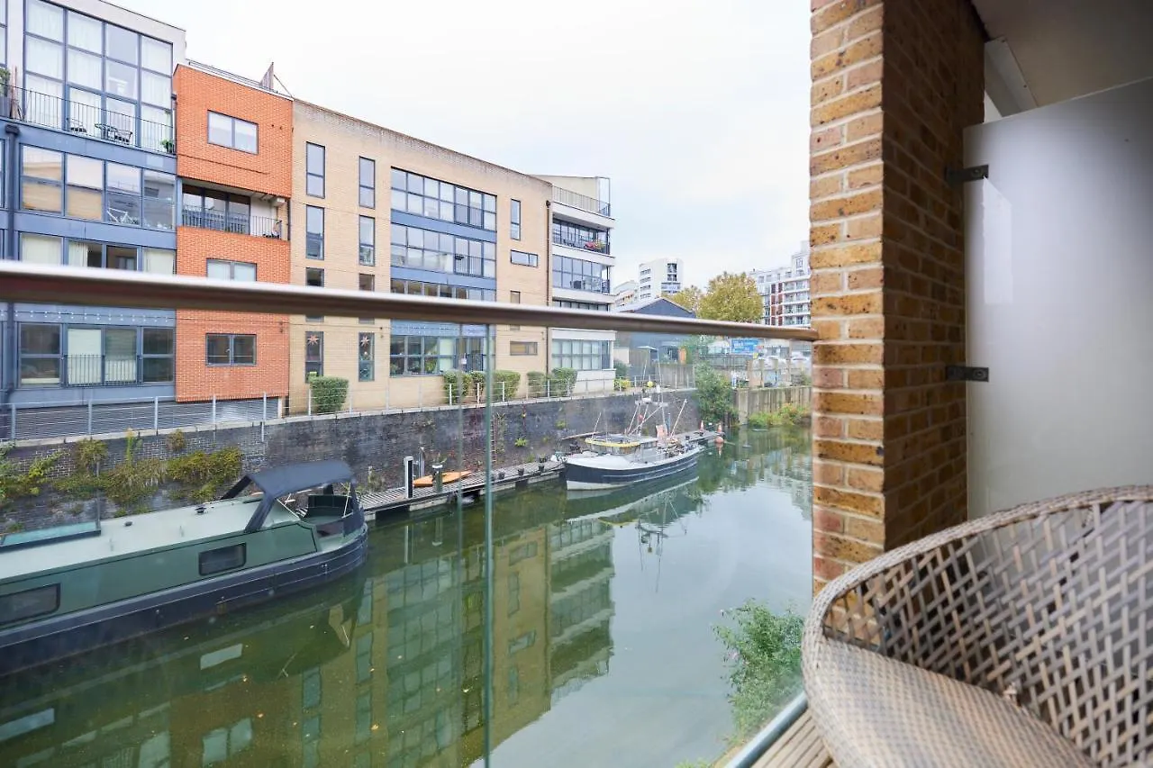 Apartamento The Limehouse Cut Place - Spacious 2Bdr Flat With Balcony Londres